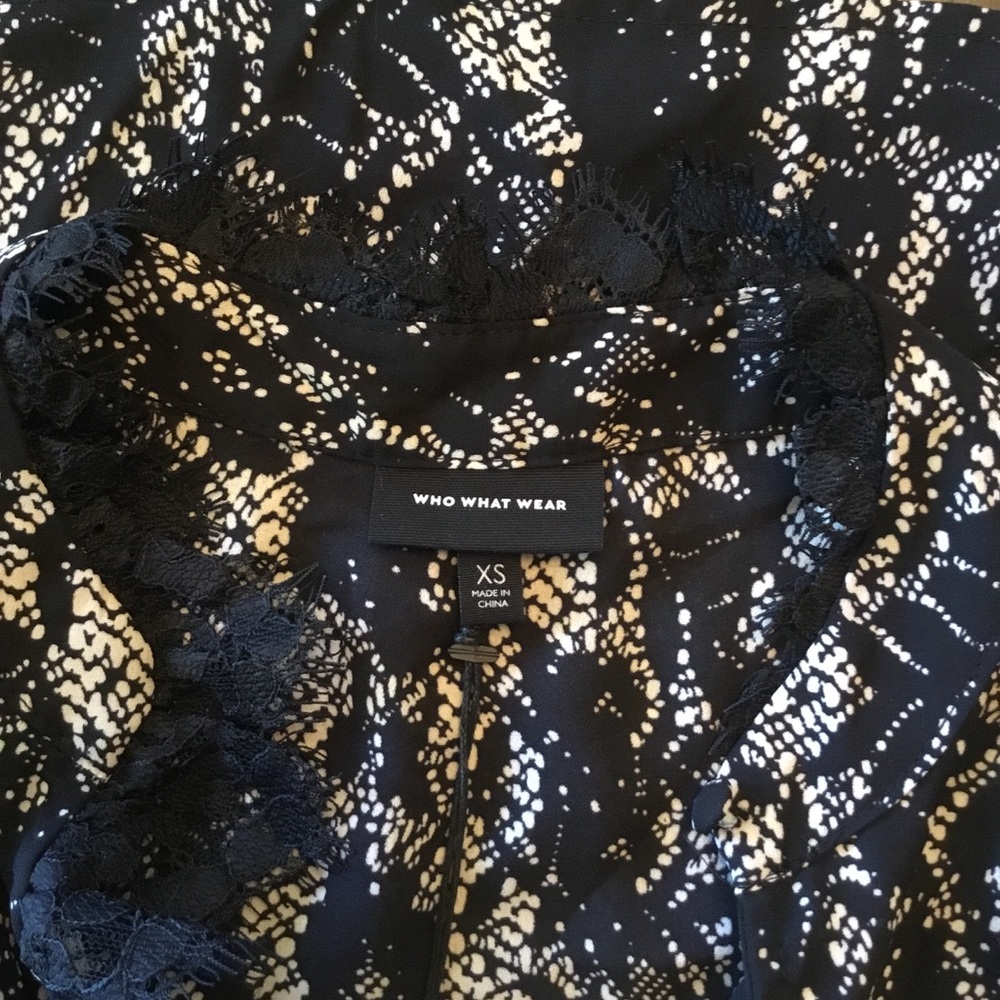 NWT Who What Wear Short Sleeve Cascade Lace Top - Picture 3 of 5